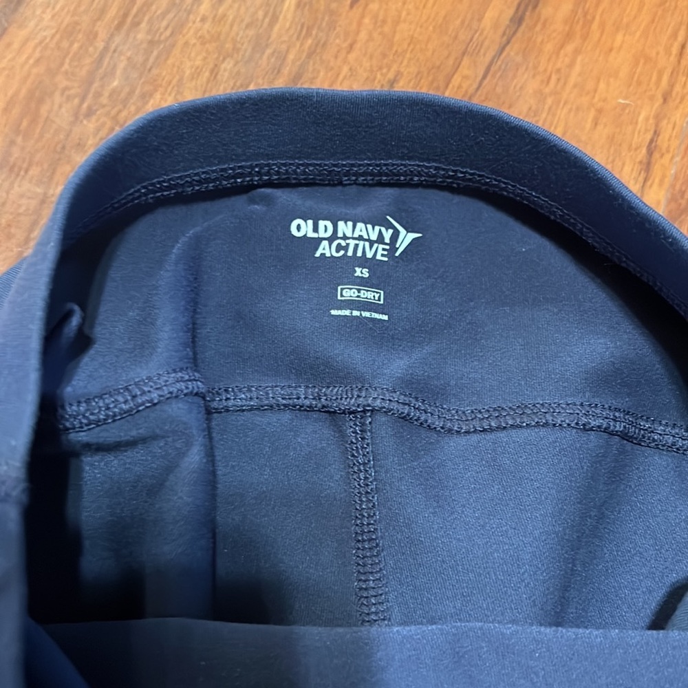 NWT Old Navy Maternity leggings - Picture 2 of 4